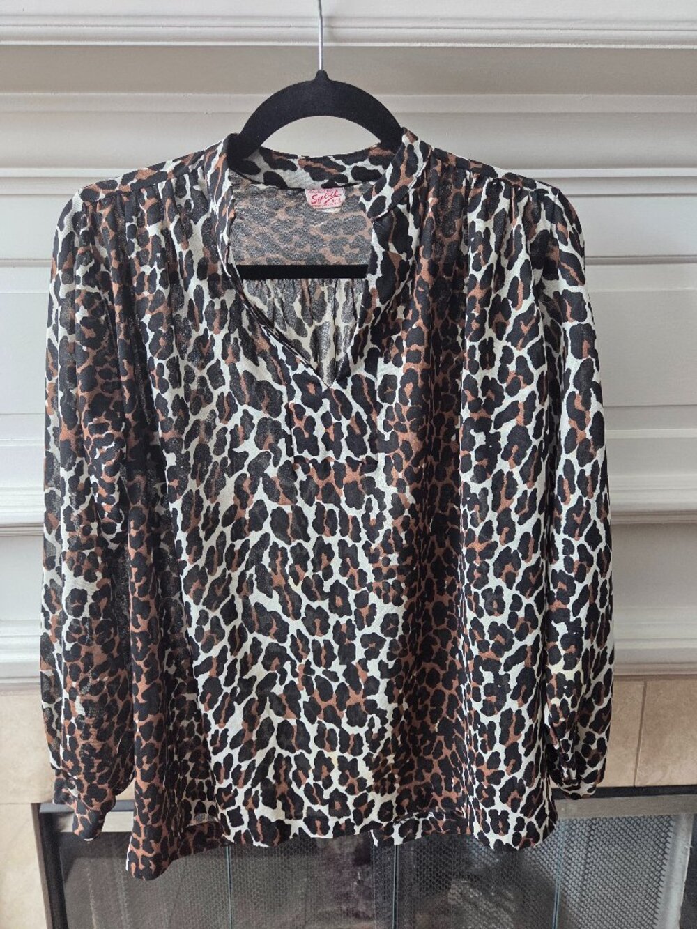 VINTAGE 1970s Styled by Sybil Leopard Print Blouse Sheer V-Neck Size M/L